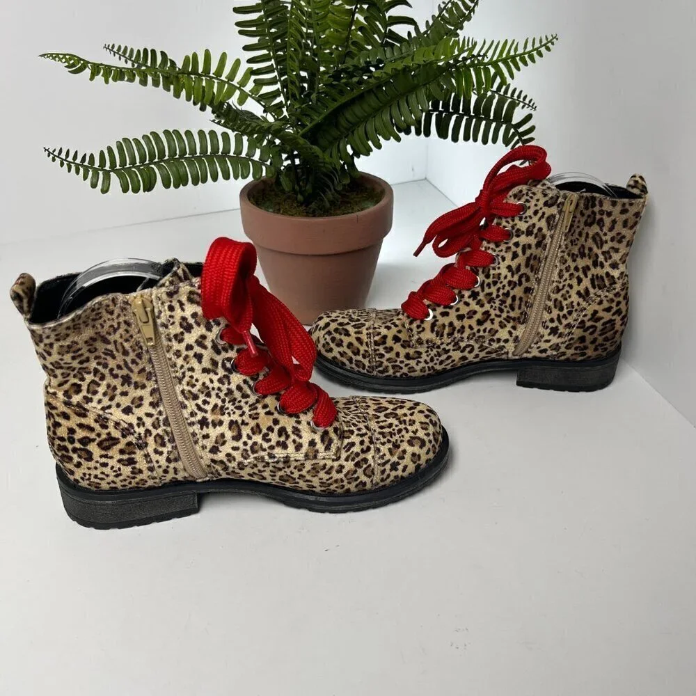 Dolce Vita Sophie Girl Leopardess Tan‎ Leopard Print Red with shoestrings Size 4